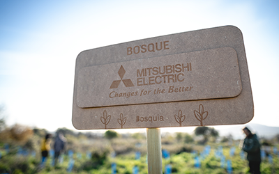 Mitsubishi Electric, en su compromiso por la sostenibilidad, inicia su plan de reforestación de árboles entre sus empleados